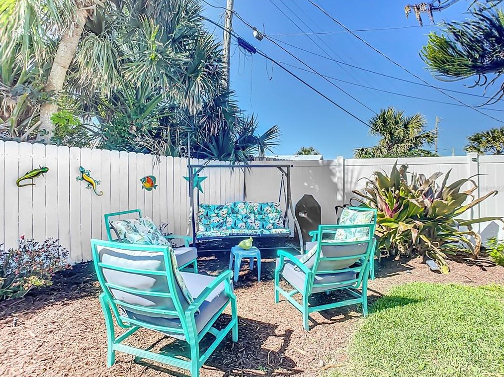 18 Ocean Crst Dr, Ormond Beach FL  32176-3116 exterior