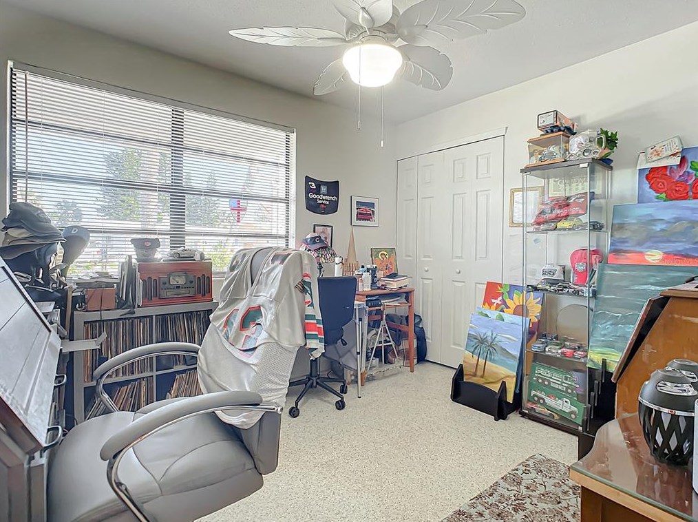 18 Ocean Crst Dr, Ormond Beach FL  32176-3116 exterior