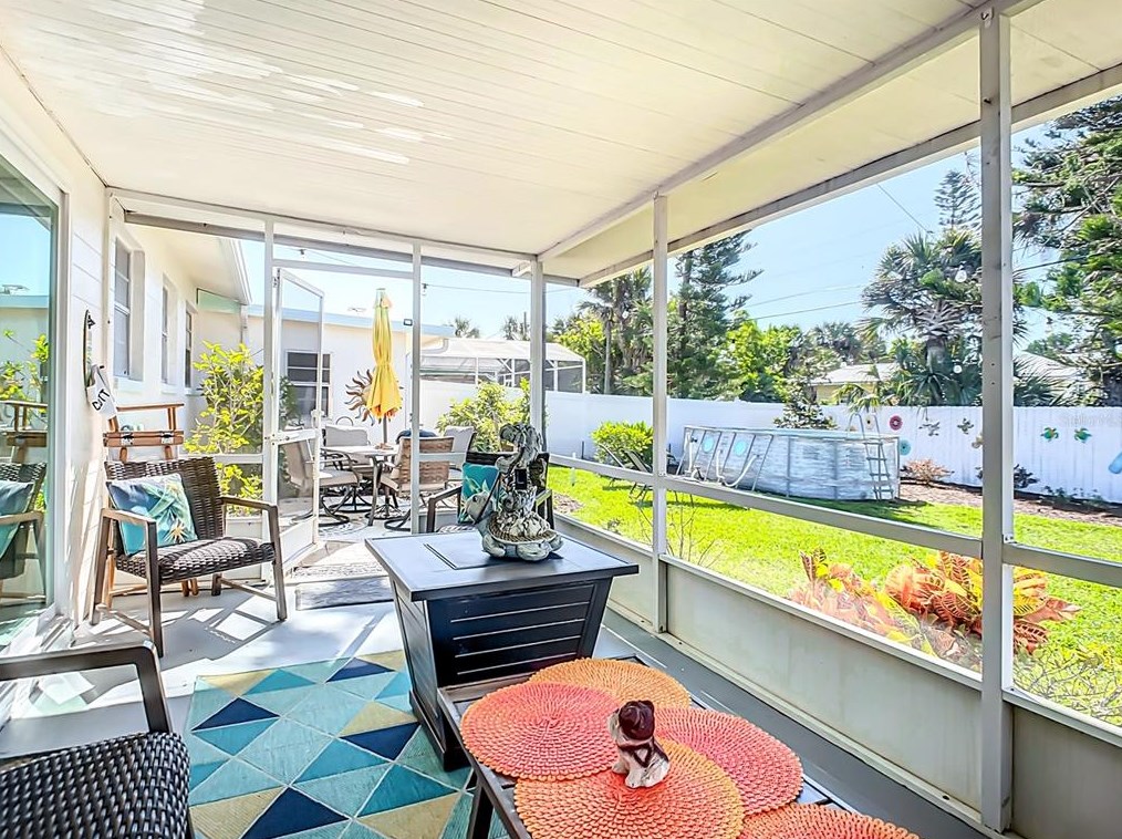 18 Ocean Crst Dr, Ormond Beach FL  32176-3116 exterior