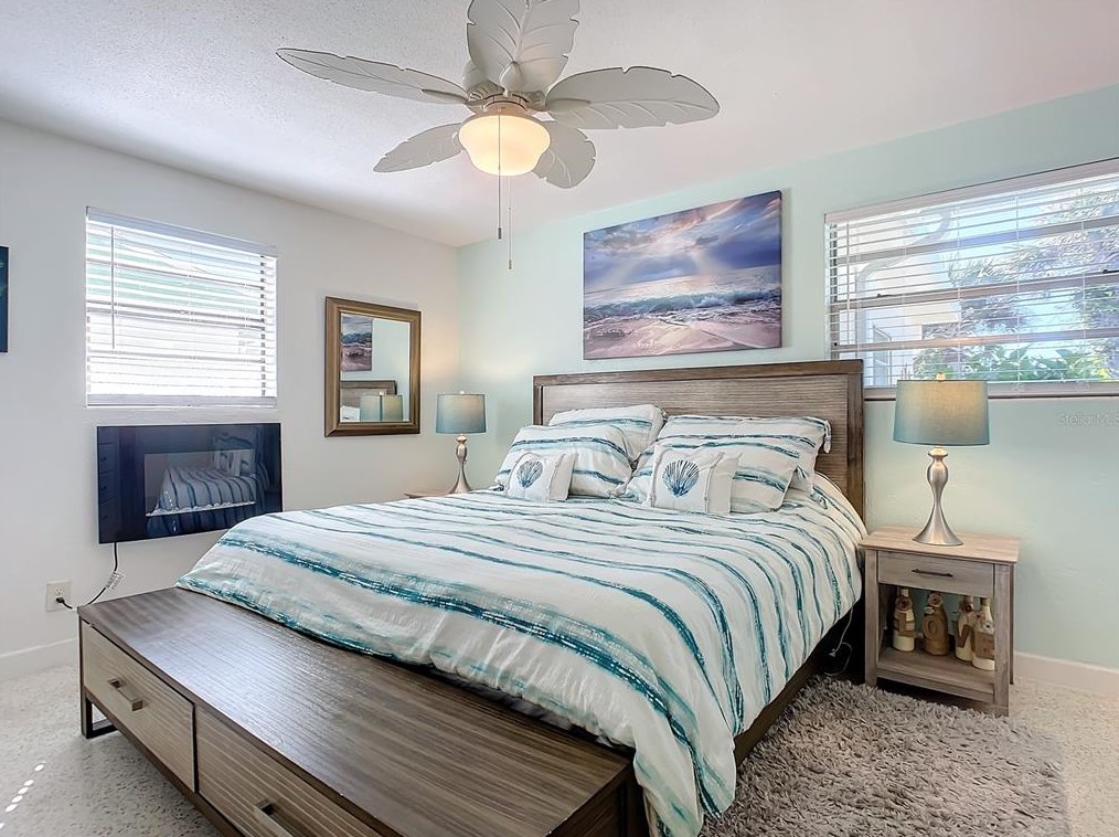 18 Ocean Crst Dr, Ormond Beach FL  32176-3116 exterior