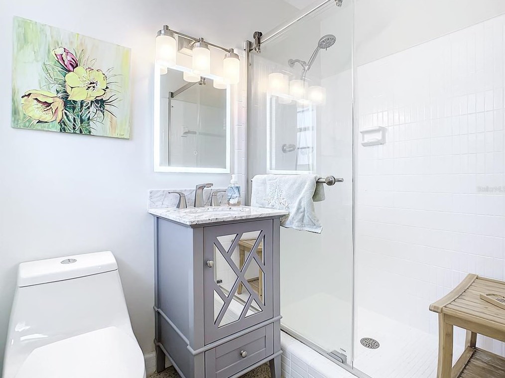 18 Ocean Crst Dr, Ormond Beach FL  32176-3116 exterior