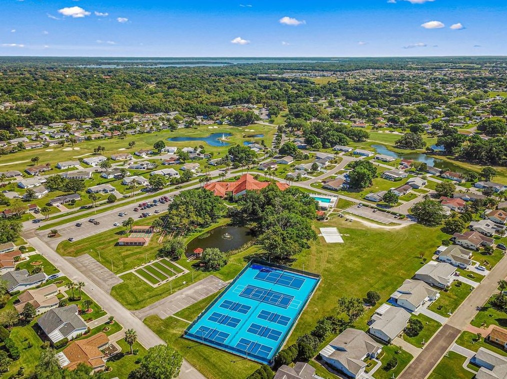 17509 96 Ct, Summerfield FL  34491-6432 exterior