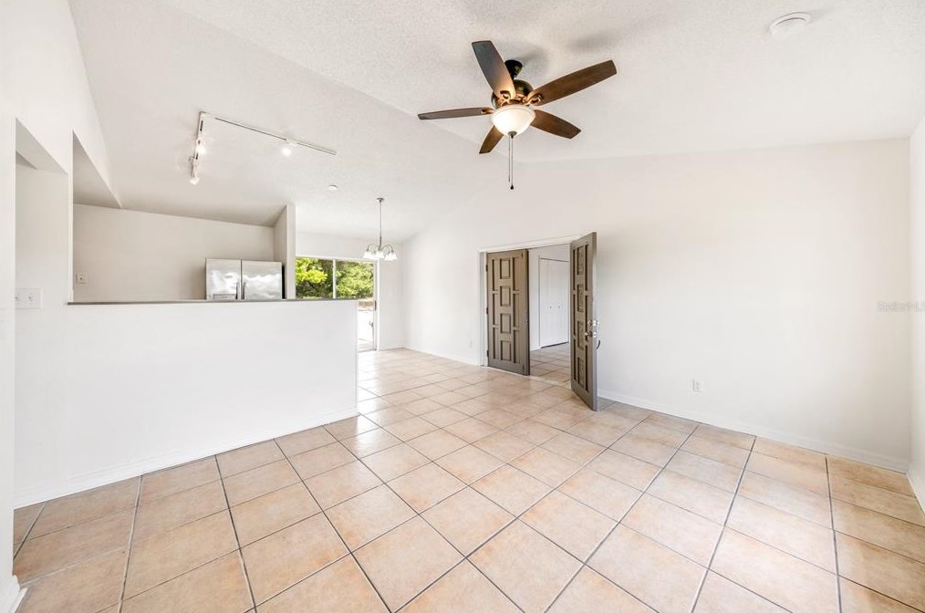 1762 Bavon Dr, Deltona, FL 32725-3827