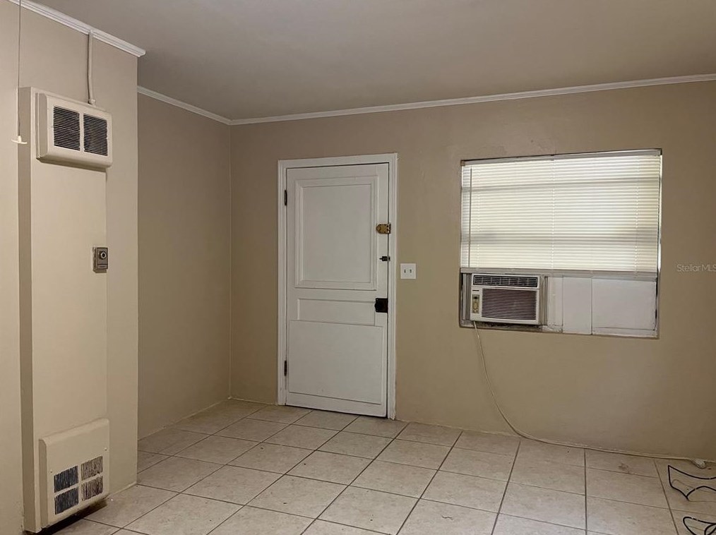 729 E Carolina Ave, Deland, FL 32724