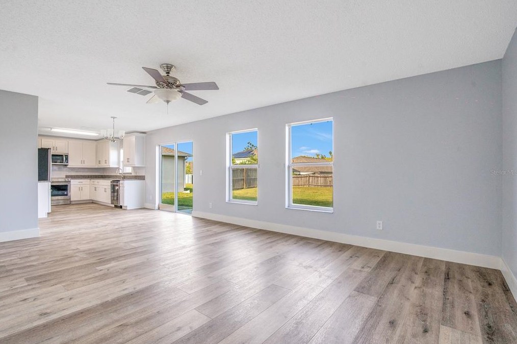154 Walnut Crest Run, Sanford, FL 32771
