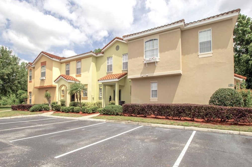 326 Monroe Cir, Davenport FL  33896-4707 exterior