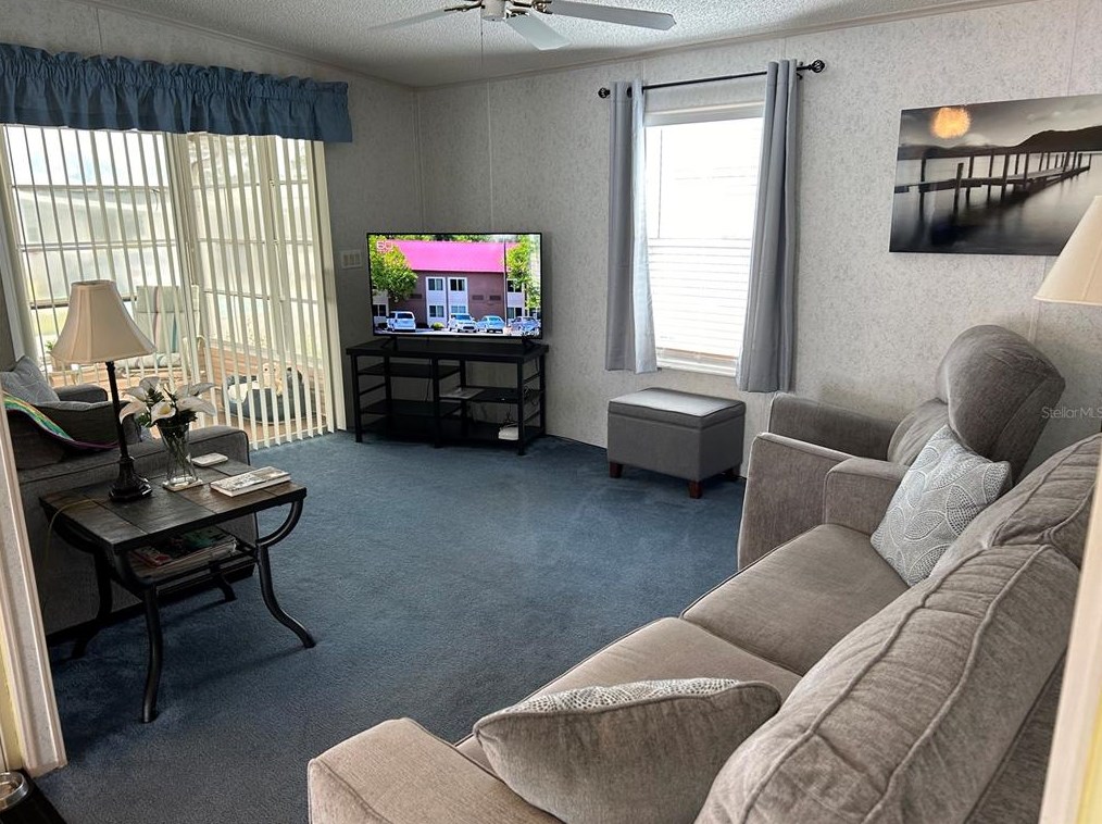 328 Dreama Dr, Davenport FL  33897-9452 exterior