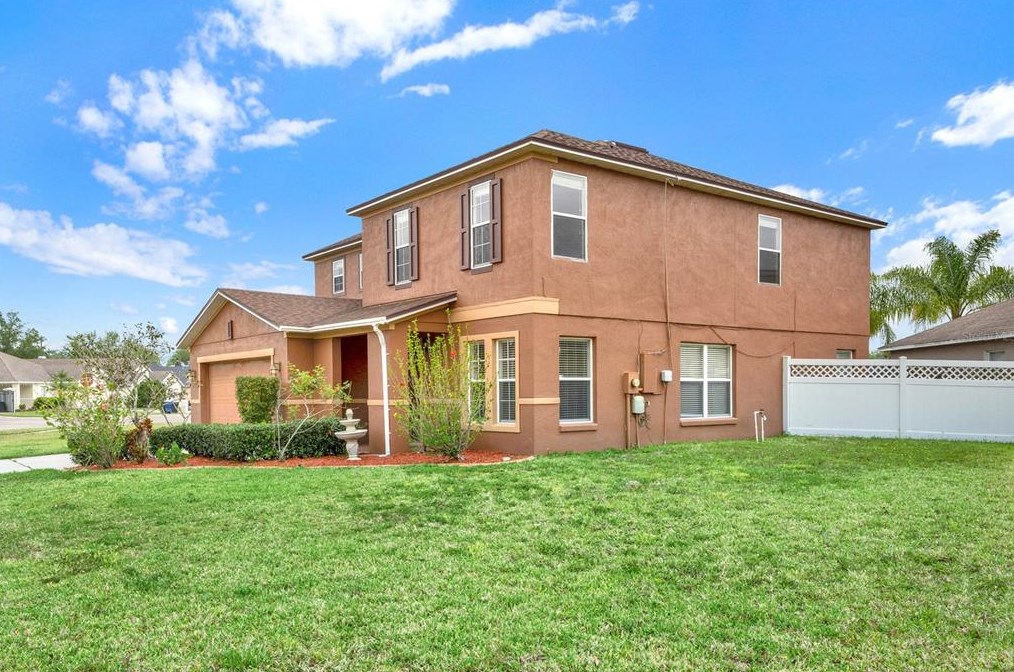 2626 Lyndscape St, Orlando, FL 32833-5533