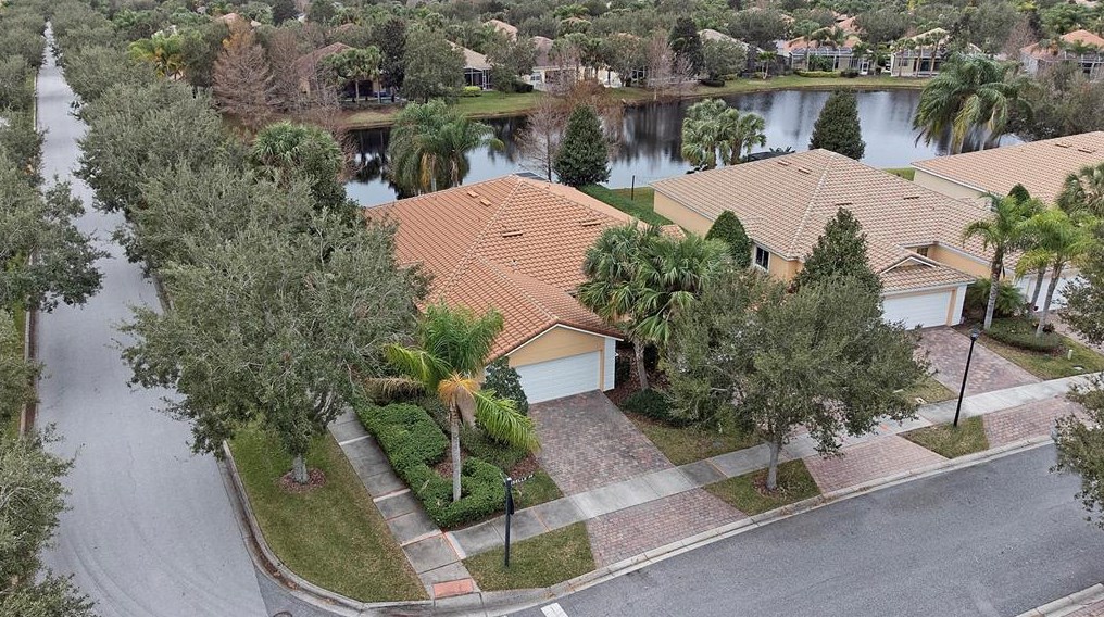 11980 Iselle Dr, Orlando, FL 32827-7132