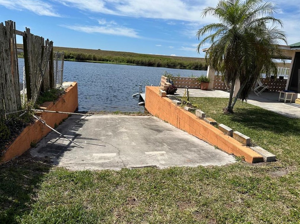 6268 Us Hwy 441 Se #2, Okeechobee, FL 34974