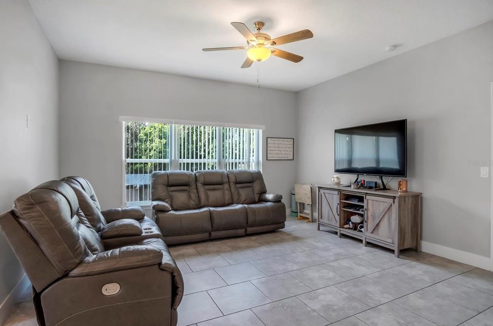 1375 17th St, Saint Cloud FL  34769-4327 exterior