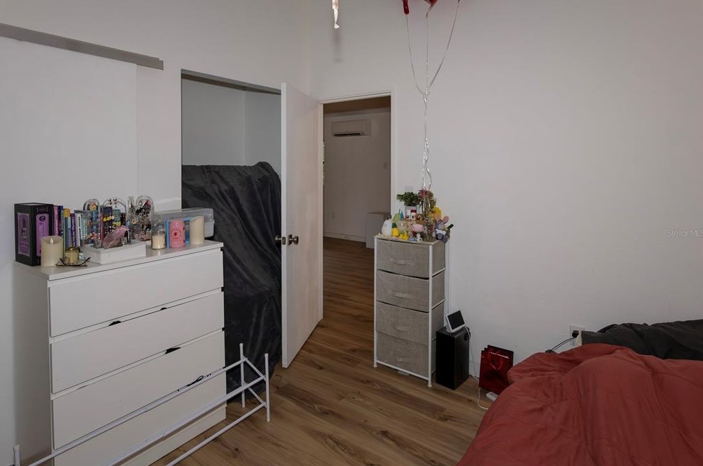 1610 Cloverlawn Ave, Orlando FL  32806-2466 exterior