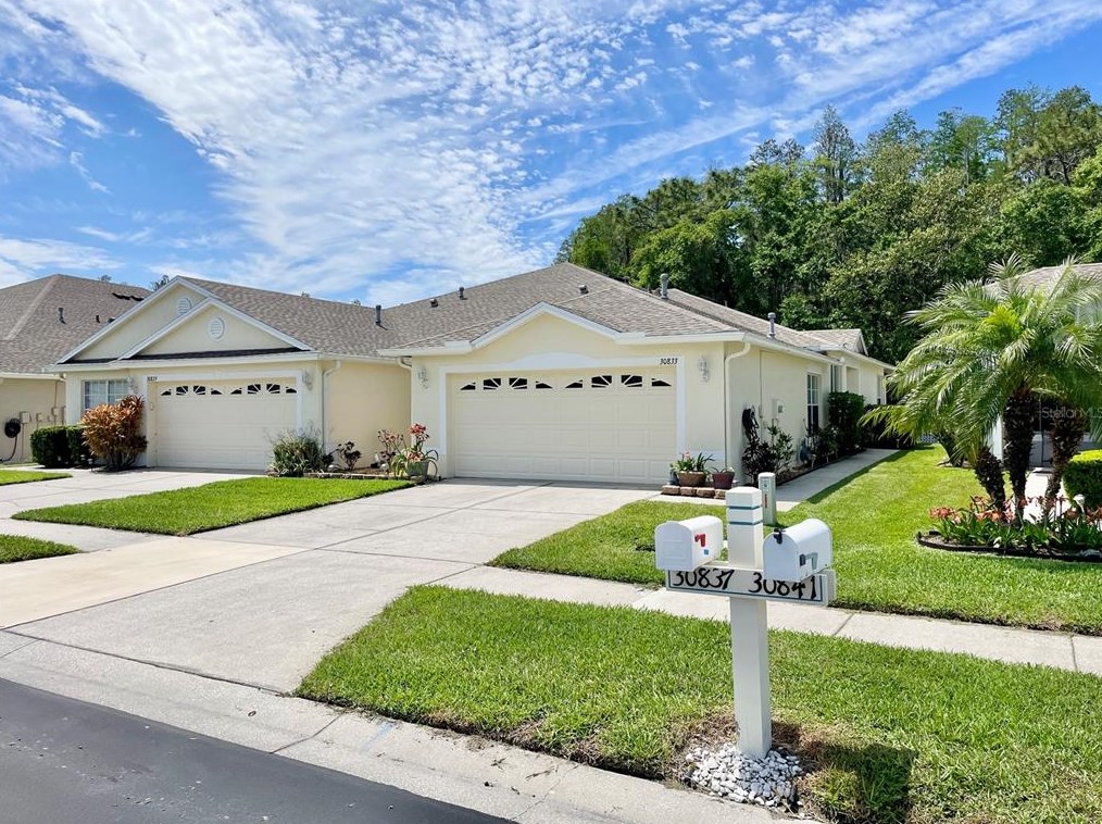 30833 Whitlock Dr, Zephyrhills, FL 33543-3908