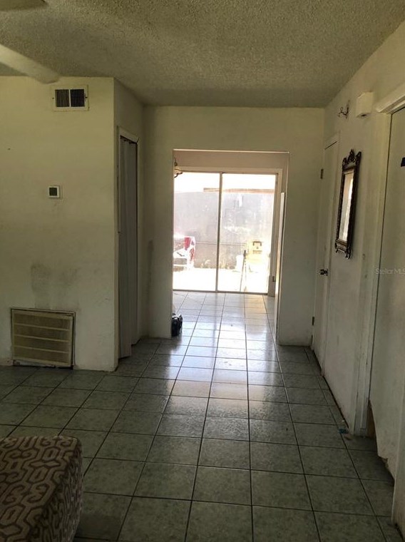 11 Palm Ave, Kissimmee FL 34741-4827 exterior