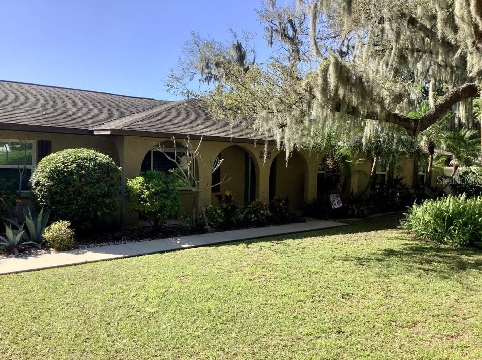 1320 Berkshire Dr, Brandon, FL 33511-6505