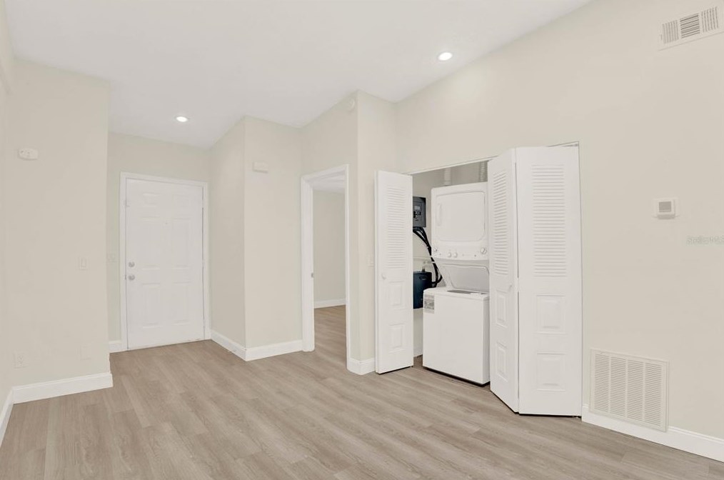 1416 Eagle Ln, Winter Garden FL  34787-4261 exterior