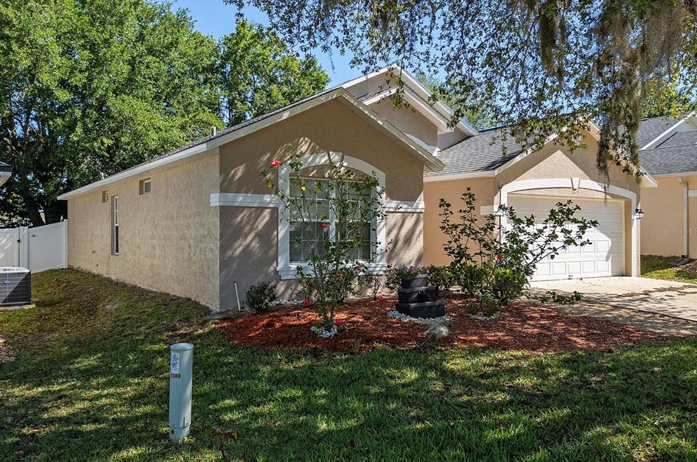 2345 Paulette Dr, Grenelefe, FL 33844-2423