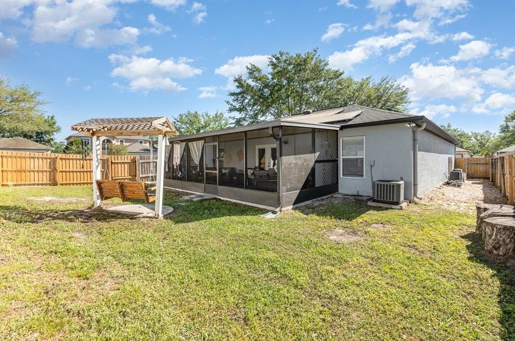 3507 Stonefield Dr, Orlando FL  32826-4286 exterior