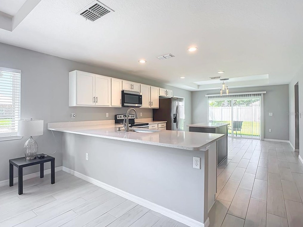 2532 Sabal Palm Dr, Edgewater FL  32141-4916 exterior