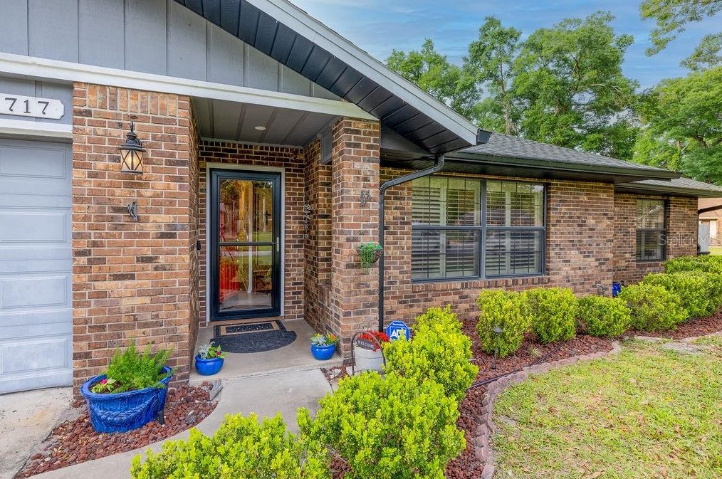 717 Briarcrest Dr, Orange City FL  32763-7635 exterior