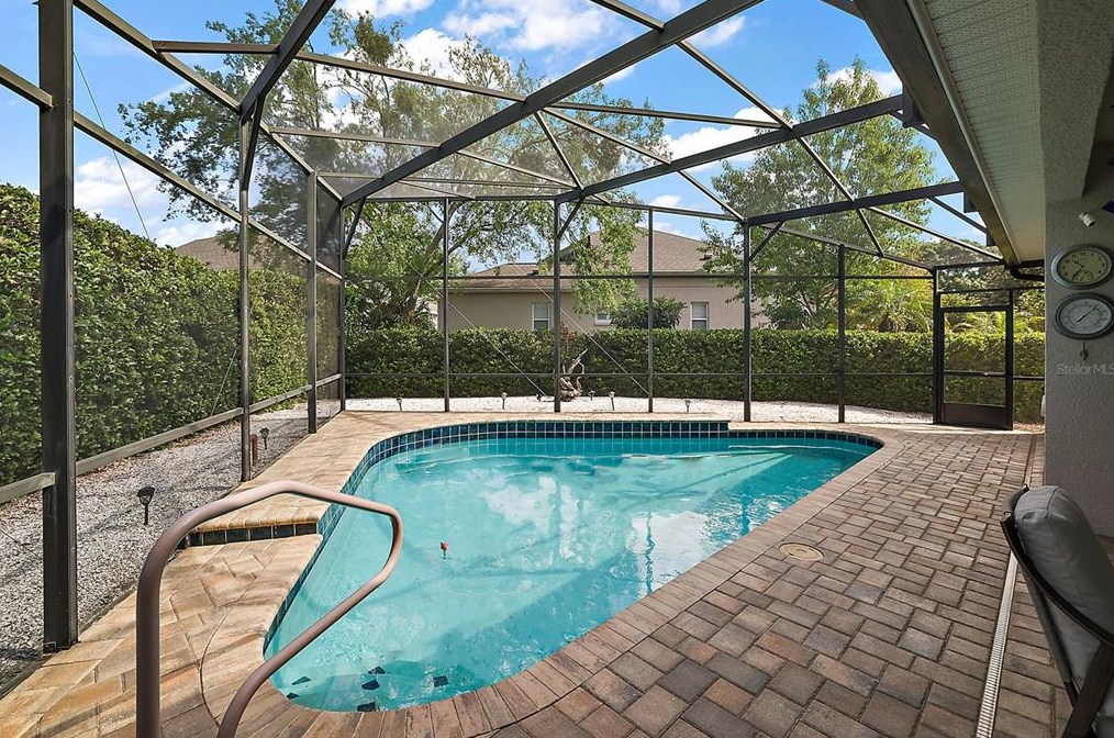 8016 Pine Hollow Dr, Mount Dora, FL 32757-9113