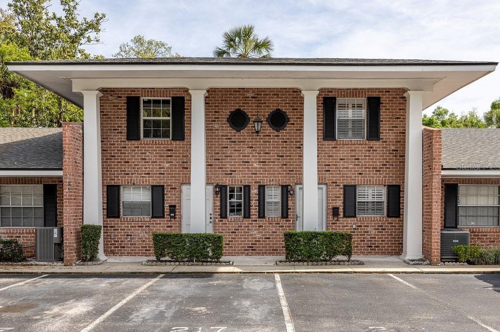 218 Cherrywood Gardens Dr, Maitland, FL 32751-3414