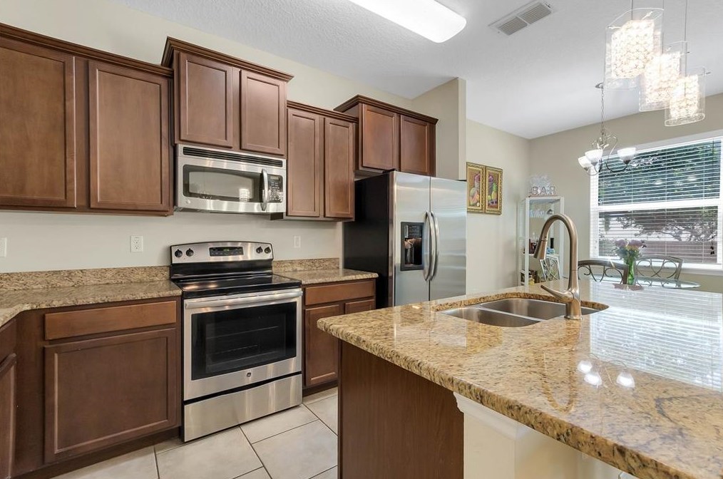 2008 Traders Cv, Kissimmee FL 34743-7828 exterior