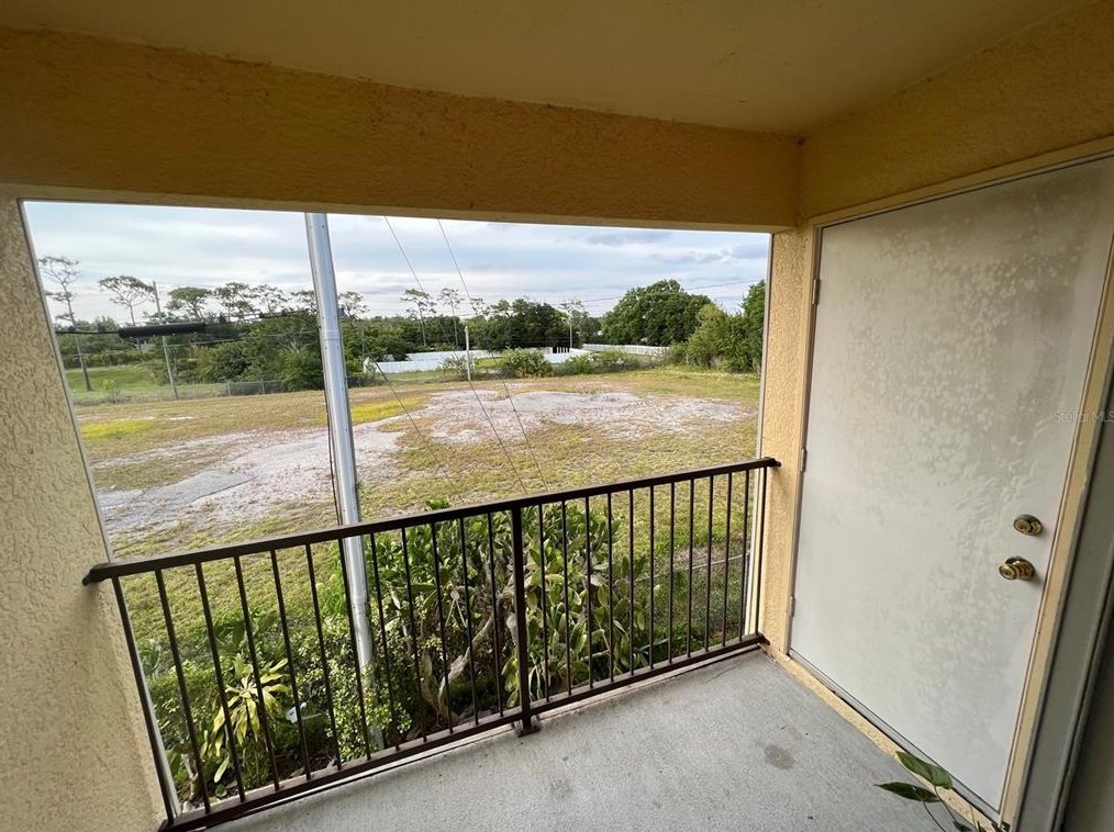 4987 Ava Pointe Dr, Orlando FL  32822-8623 exterior