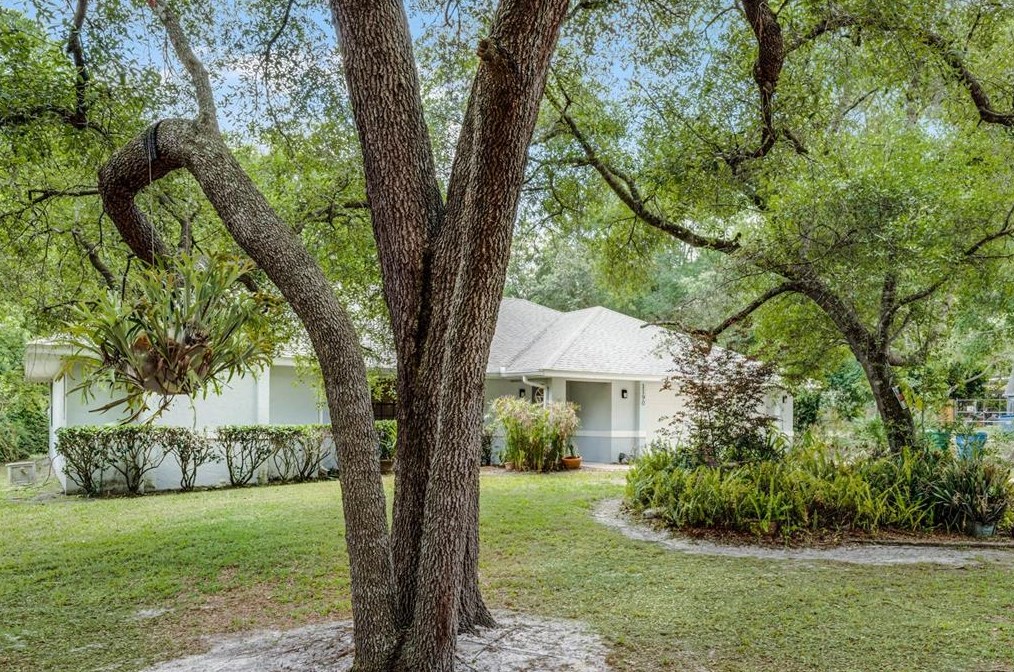 1190 Grand Ave, Orange City FL  32763-3141 exterior