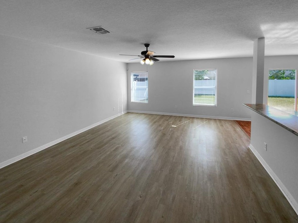1347 Karok St, Orlando, FL 32828-5245