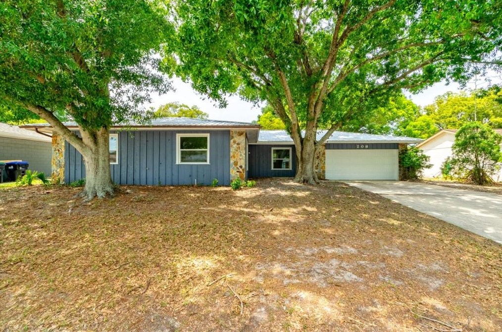 208 Cherry Laurel Dr, Orlando, FL 32835-1009