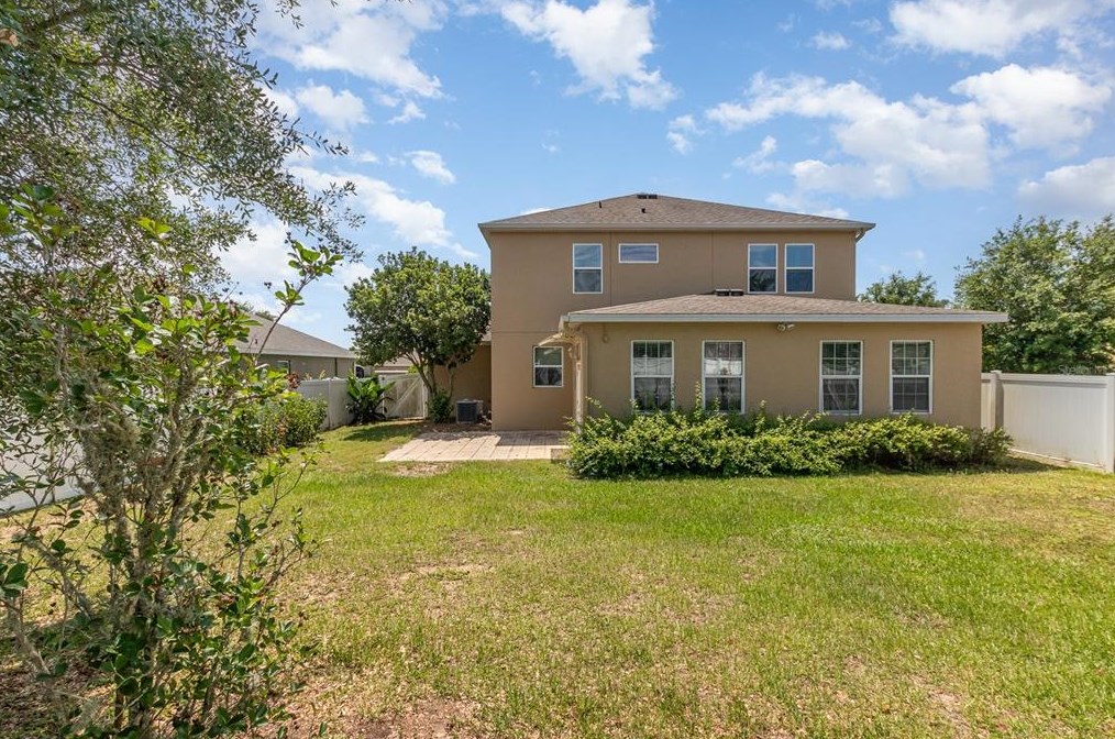 3291 Zander Dr, Grand Island FL  32735-9019 exterior