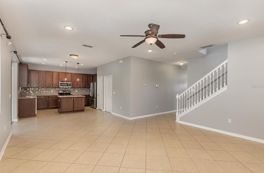 3291 Zander Dr, Grand Island FL  32735-9019 exterior