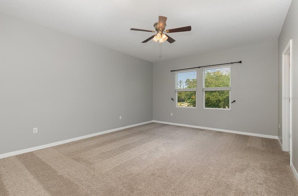 3291 Zander Dr, Grand Island FL  32735-9019 exterior