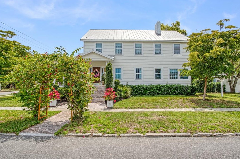 104 20th St, Bradenton, FL 34208-1532