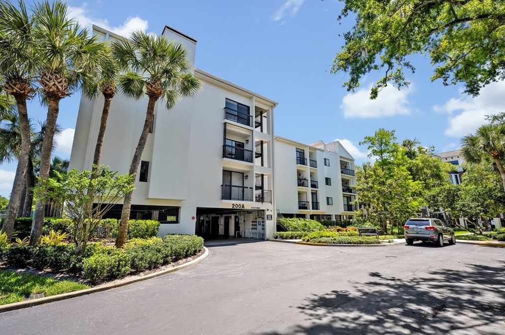 200 Carolina Ave, Winter Park, FL 32789-3160