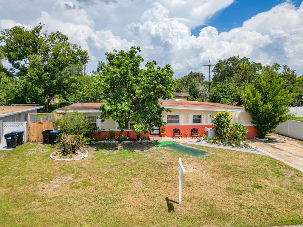 9 Areca Dr, Orlando, FL 32807-5031