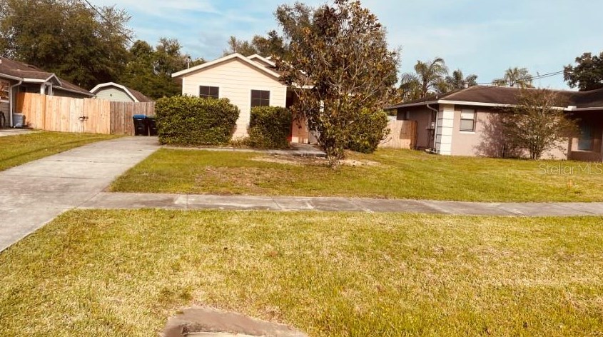 367 Mandrake St, Orlando, FL 32811-1624