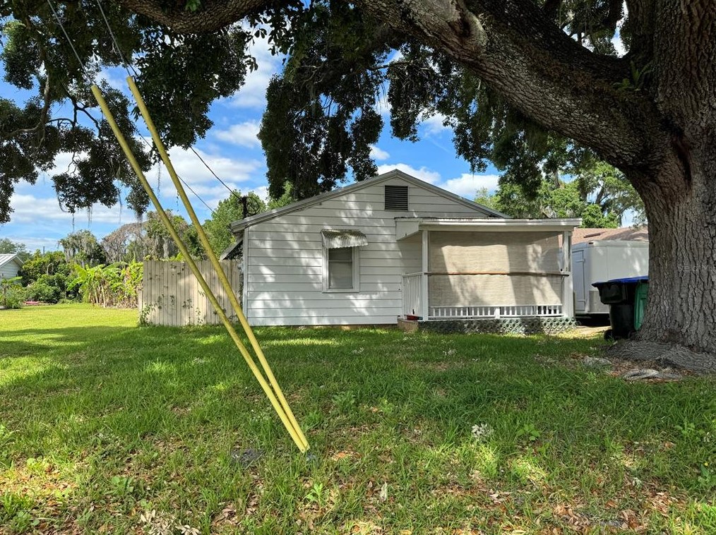 42 Tyler Ave, Orlando, FL 32811-1539