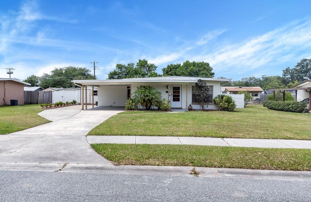 108 Sunland Dr, Sanford, FL 32773-6246