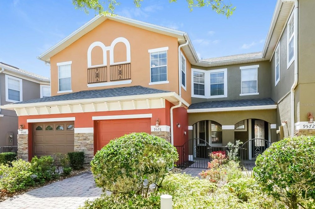 9576 Silver Buttonwood St, Orlando, FL 32832