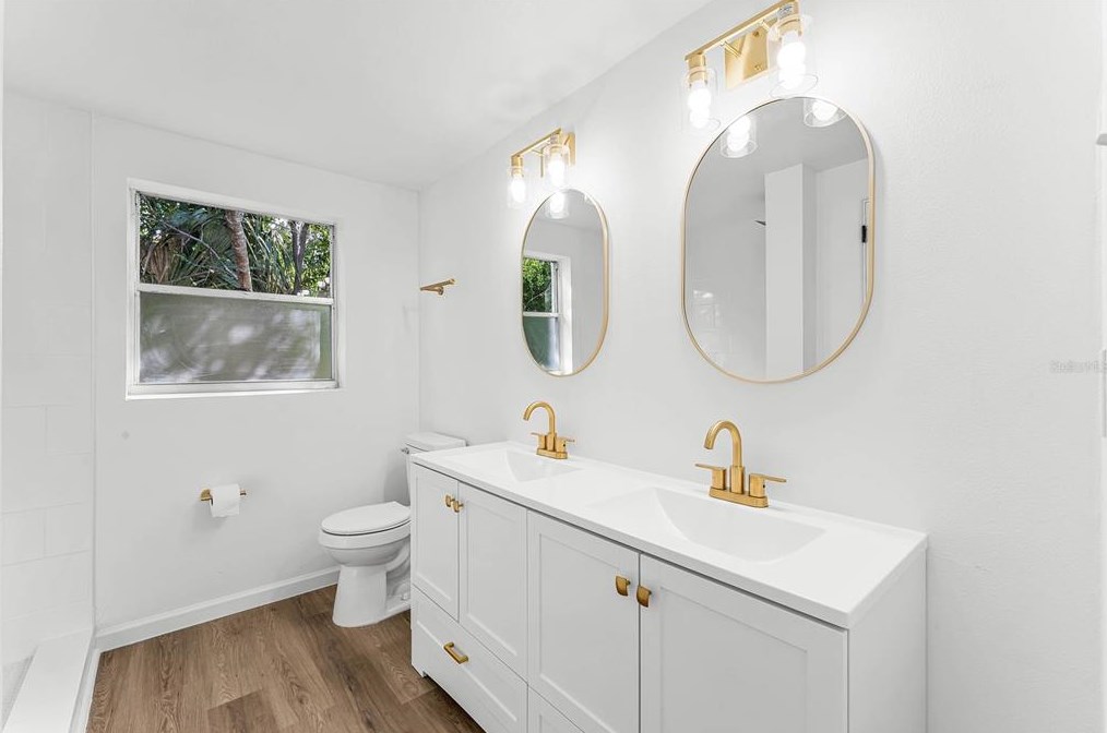 100 Pinecrest Dr, Sanford FL  32773-5446 exterior