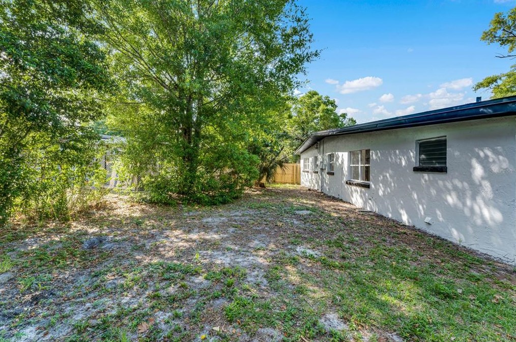 100 Pinecrest Dr, Sanford FL  32773-5446 exterior