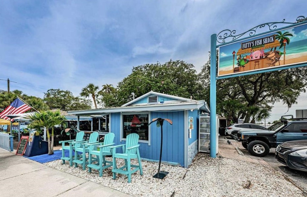 1332 Florida Ave, Palm Harbor FL  34683-4521 exterior