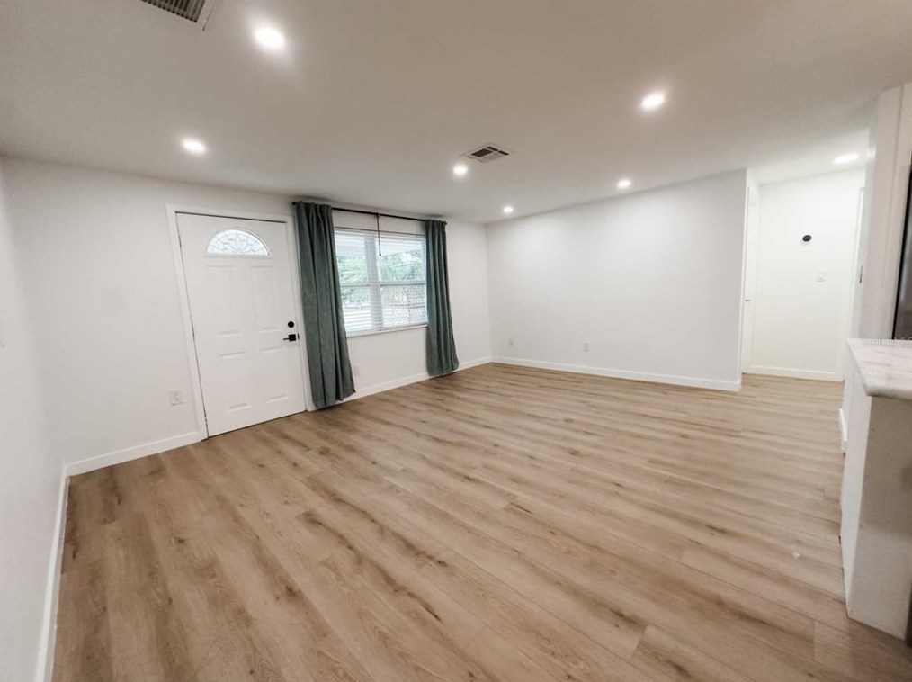 1332 Florida Ave, Palm Harbor FL  34683-4521 exterior