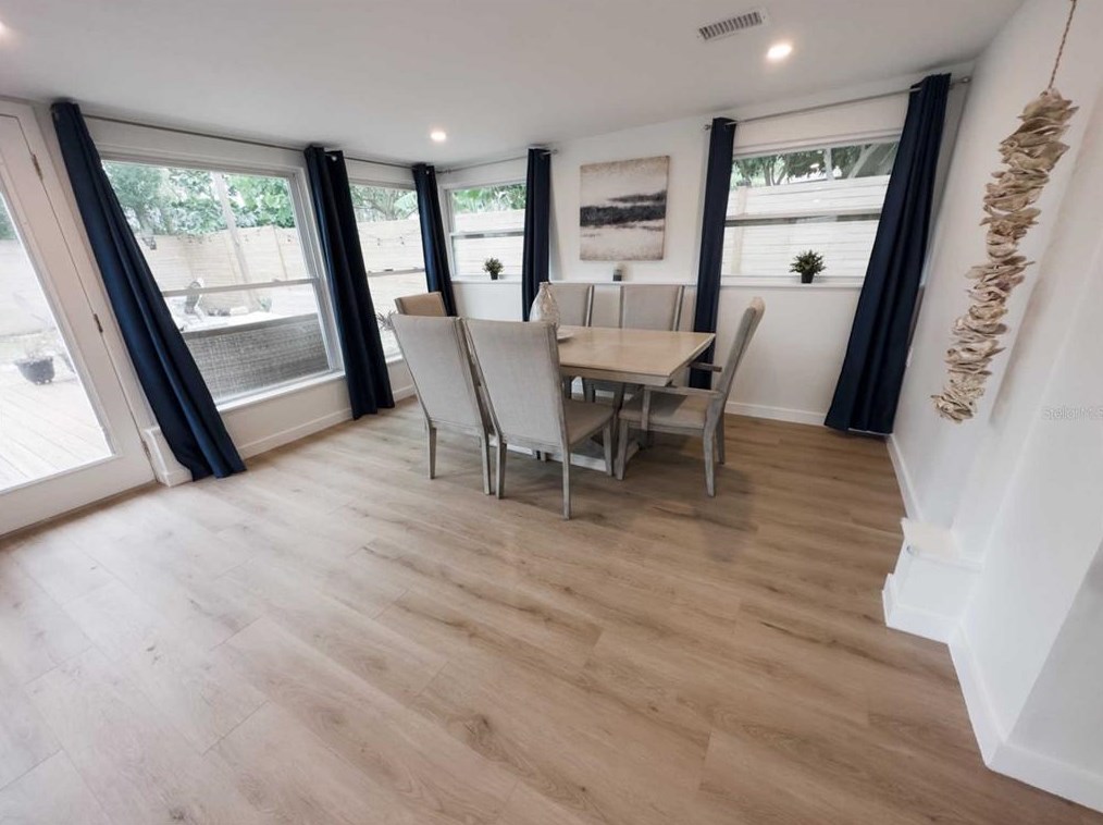 1332 Florida Ave, Palm Harbor FL  34683-4521 exterior