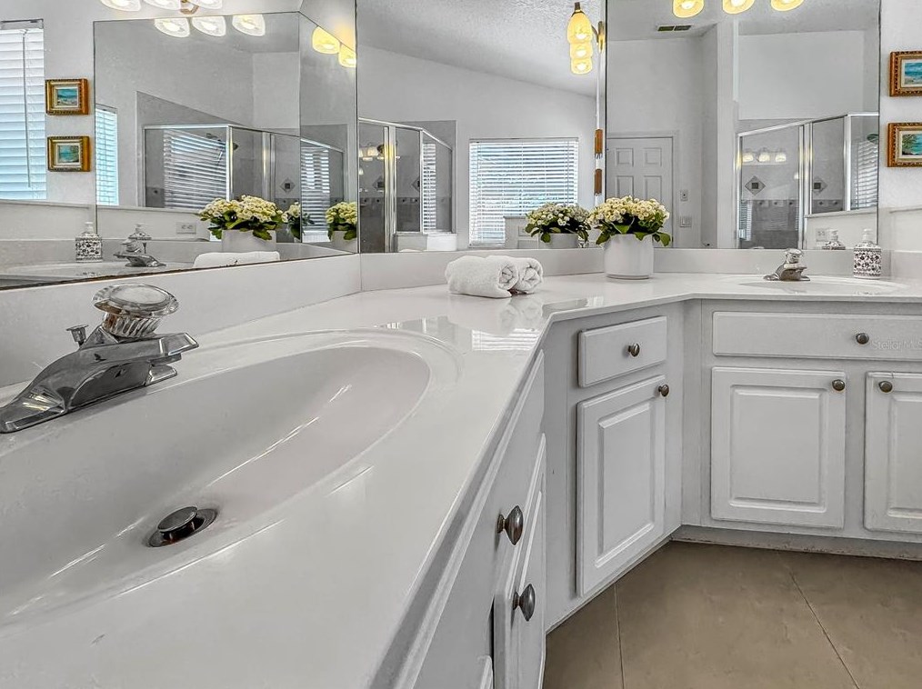 13005 Entrada Dr, Orlando FL 32837-4700 exterior