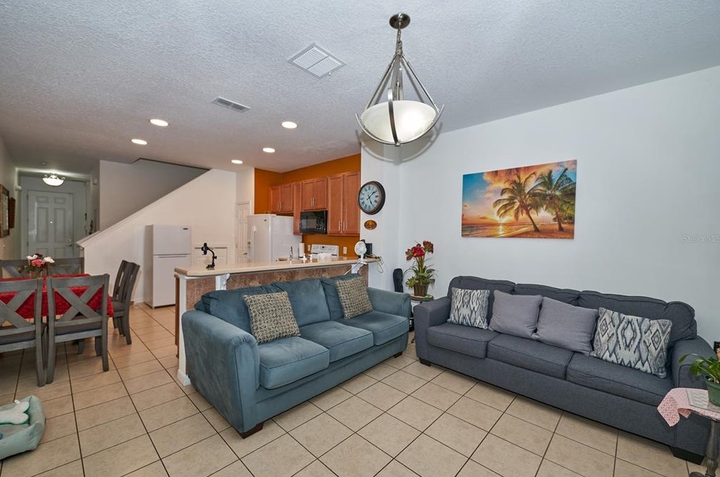 5104 Dominica Dr, Kissimmee FL  34746-5598 exterior