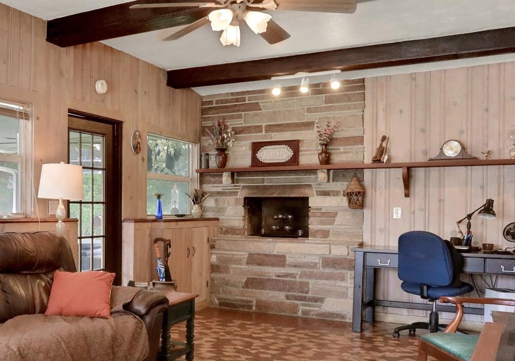 944 Daytona Ave, Daytona Beach FL 32117-3725 exterior