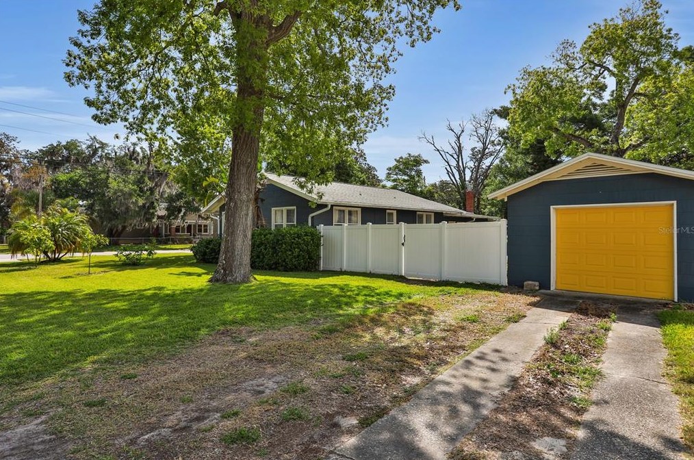 944 Daytona Ave, Daytona Beach FL 32117-3725 exterior